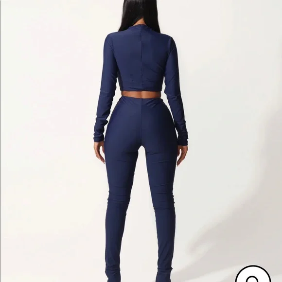 "Set - Picture 2 of 2